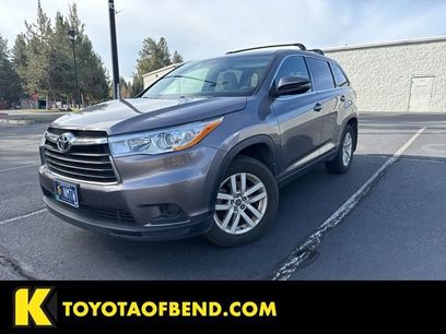 Used 2016 Toyota Highlander LE