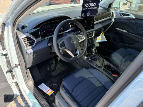 New 2026 Volkswagen Taos SEL image 11