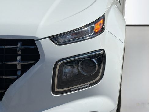 Used 2021 Hyundai Venue SEL image 9