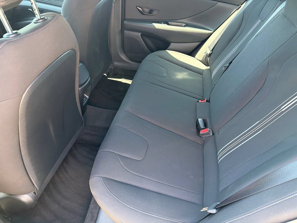 Certified 2025 Hyundai Elantra Sport FWD image 18