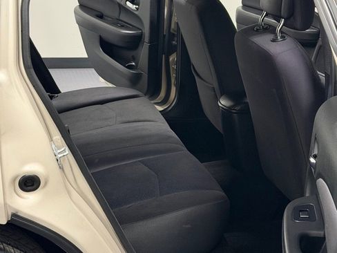 Used 2014 Chrysler 200 LX image 10