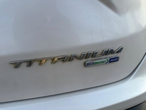 Used 2019 Ford Edge Titanium w/ Equipment Group 301A AWD/4WD image 23