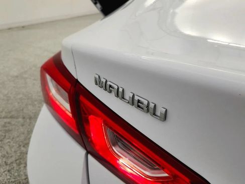 Used 2024 Chevrolet Malibu LT FWD image 34