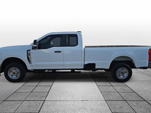 Used 2023 Ford F250 XL w/ XL Chrome Package image 8