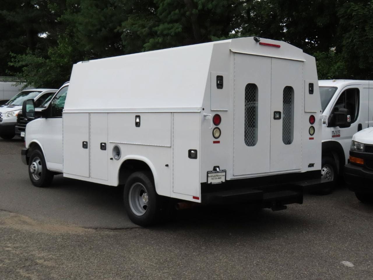 Used 2015 Chevrolet Express 3500 RWD image 4