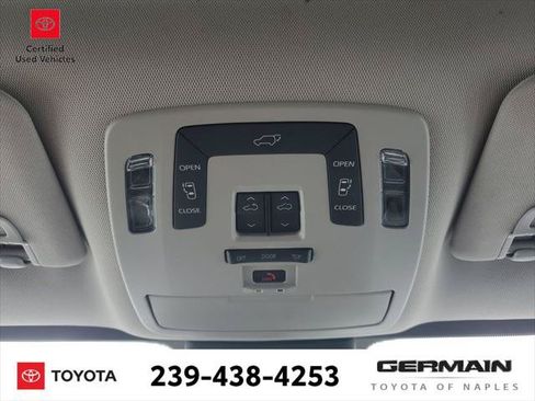 Certified 2022 Toyota Sienna XLE FWD image 34