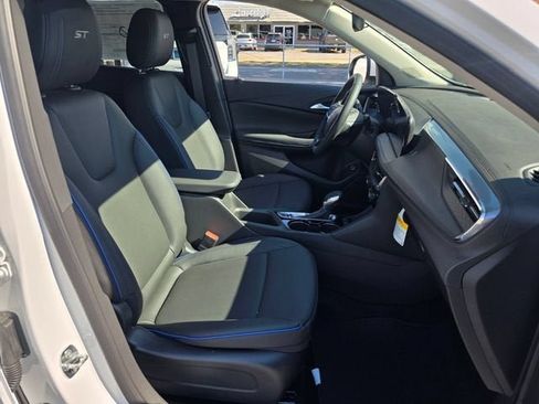 New 2026 Buick Encore GX Sport Touring w/ Comfort Package FWD image 17