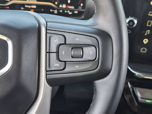 Used 2025 GMC Sierra 2500 Denali w/ Denali Reserve Package AWD/4WD image 27