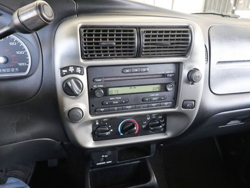 Used 2005 Ford Ranger FX4 AWD/4WD image 44