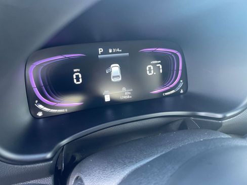 Used 2025 Kia Soul LX w/ LX Technology Package image 35