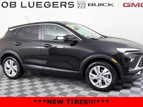 Certified 2026 Buick Encore GX Preferred FWD image 2