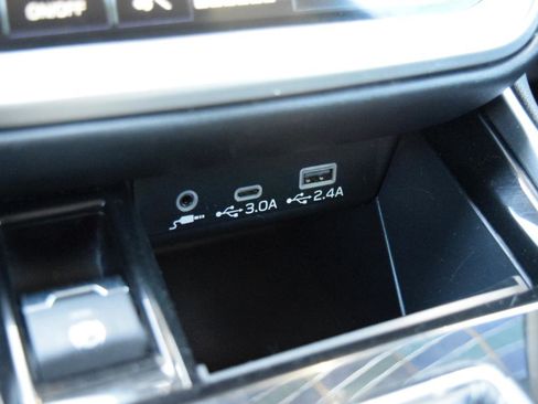 Used 2024 Subaru Legacy Limited AWD/4WD image 23