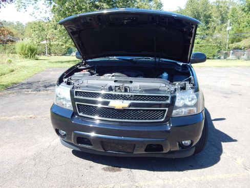 Used 2013 Chevrolet Avalanche LT image 21