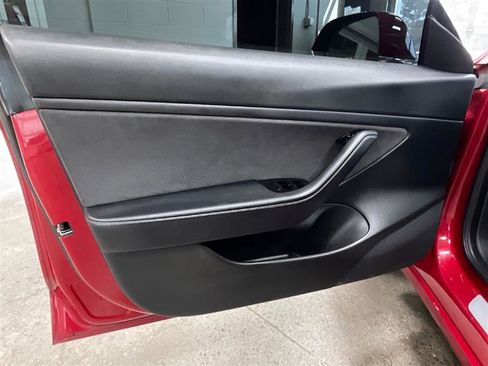 Used 2018 Tesla Model 3 Long Range image 10