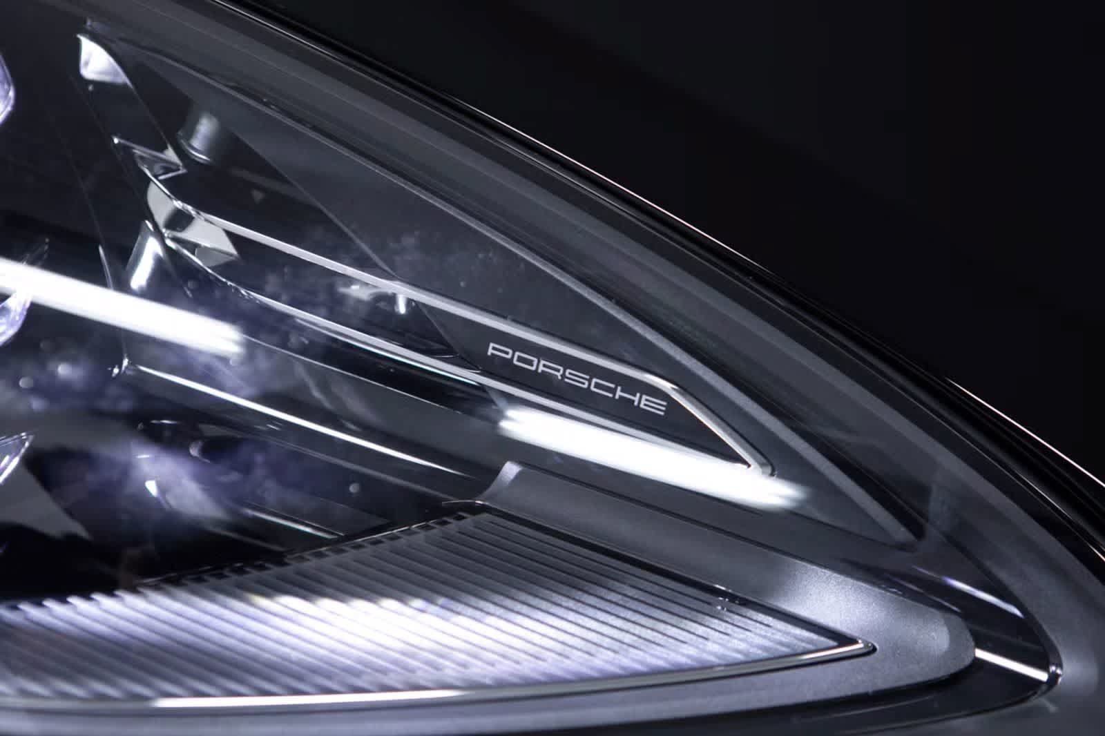Certified 2026 Porsche Macan S AWD/4WD image 16