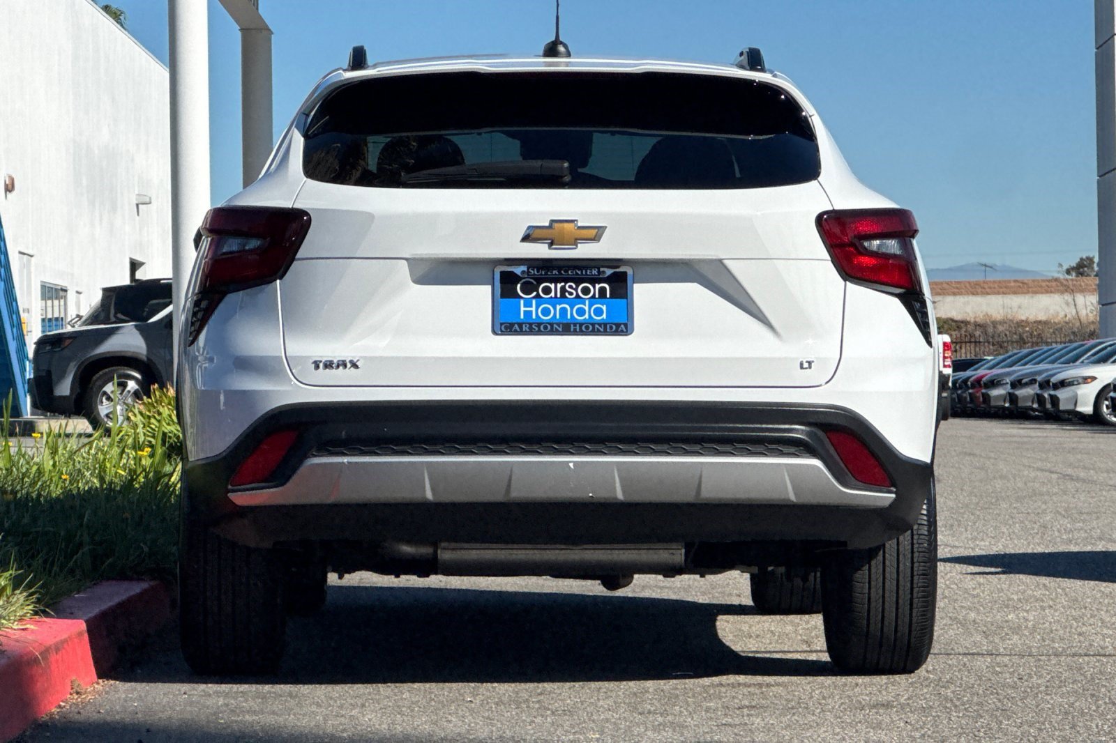Used 2025 Chevrolet Trax LT FWD image 10