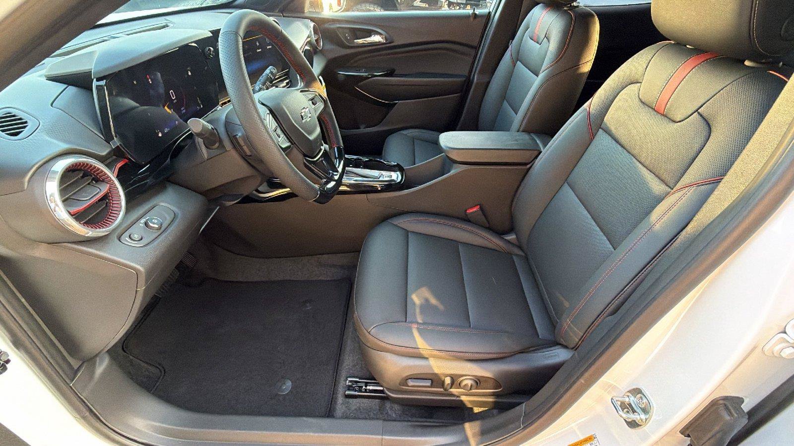 New 2026 Chevrolet Trax RS w/ Sunroof Package FWD image 14