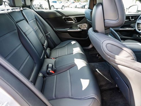 New 2026 Mercedes-Benz C 300 Sedan image 18