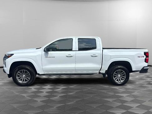 Used 2025 Chevrolet Colorado LT w/ LT Convenience Package AWD/4WD image 5