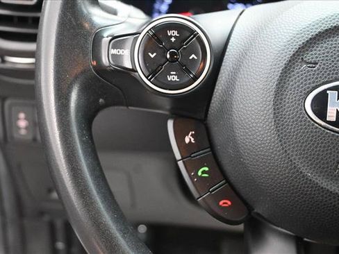 Used 2017 Kia Soul w/ Convenience Package FWD image 11