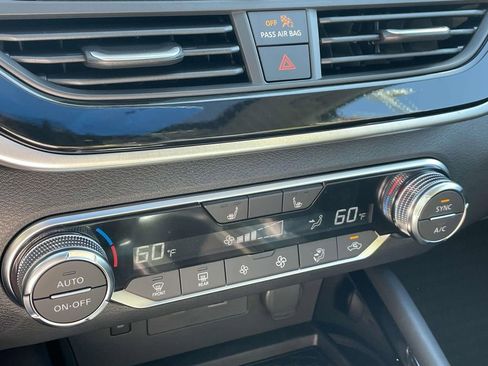 New 2025 Nissan Altima 2.5 SR w/ SR Premium Package image 27