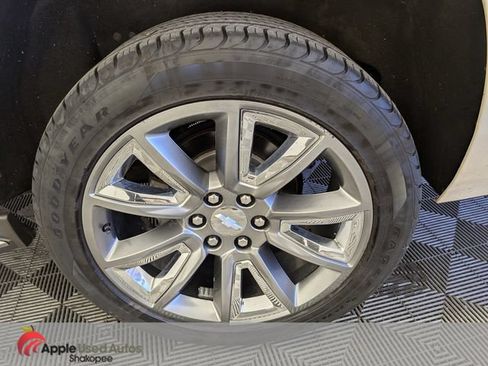 Used 2015 Chevrolet Suburban LTZ AWD/4WD image 60