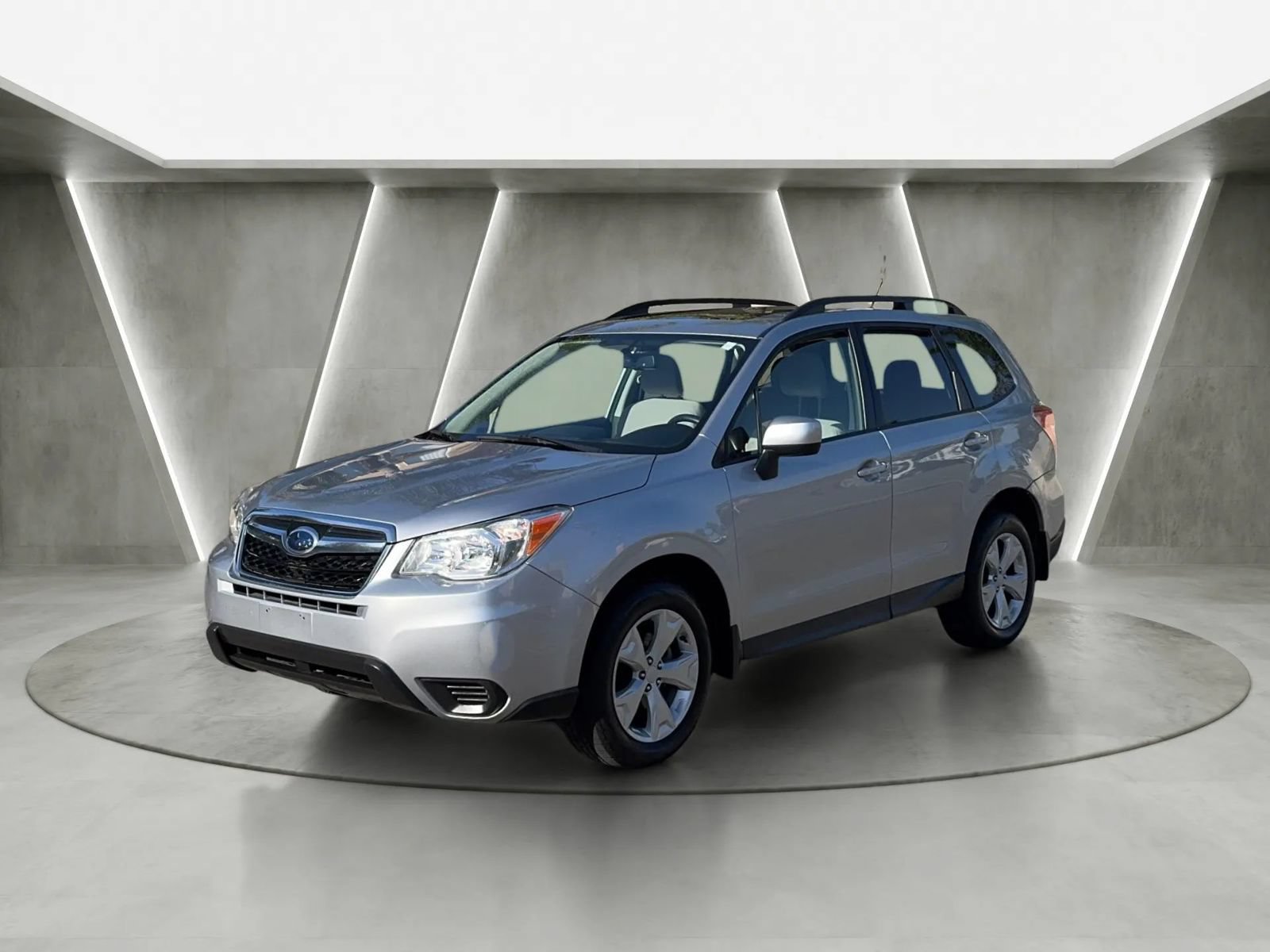 Used 2015 Subaru Forester 2.5i Premium w/ All-Weather Package AWD/4WD image 9