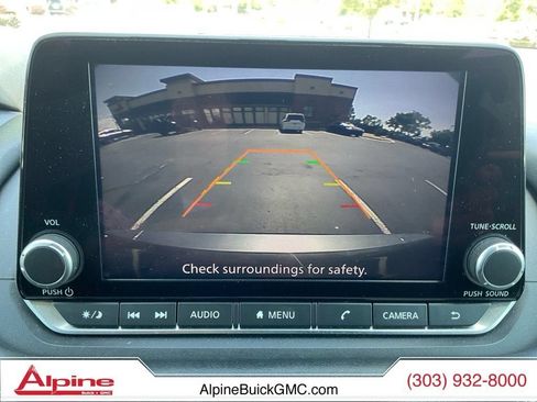 Used 2024 Nissan Rogue S AWD/4WD image 19