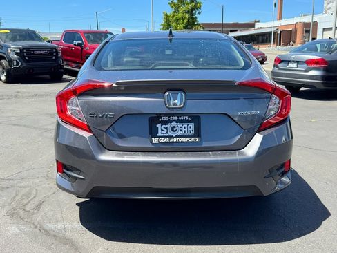 Used 2017 Honda Civic Touring image 8