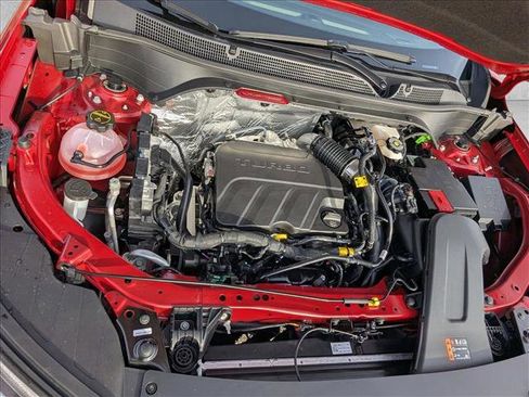 New 2026 Chevrolet Trax LT w/ Sunroof Package image 18