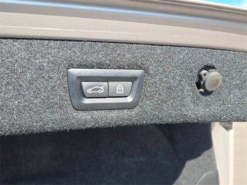 Used 2019 BMW M550i xDrive w/ Dynamic Handling Package image 31