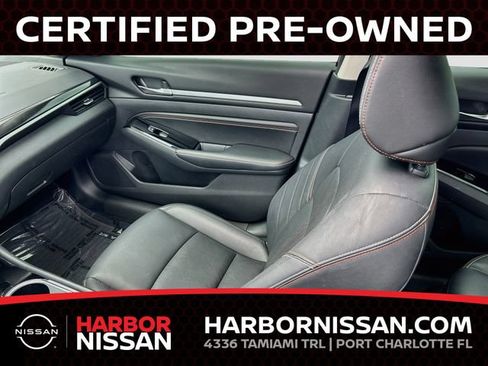 Used 2023 Nissan Altima 2.5 SR w/ SR Premium Package FWD image 4