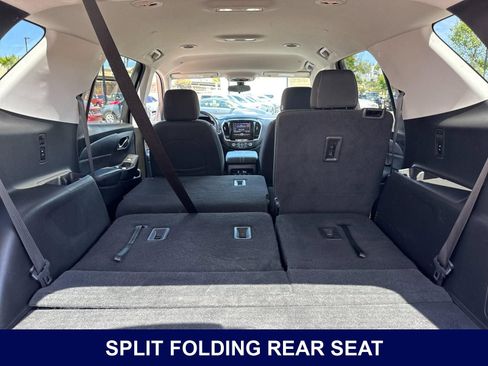 Used 2021 Chevrolet Traverse LS FWD image 19