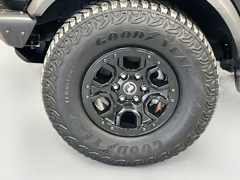 Used 2023 Ford Bronco Wildtrak AWD/4WD image 30