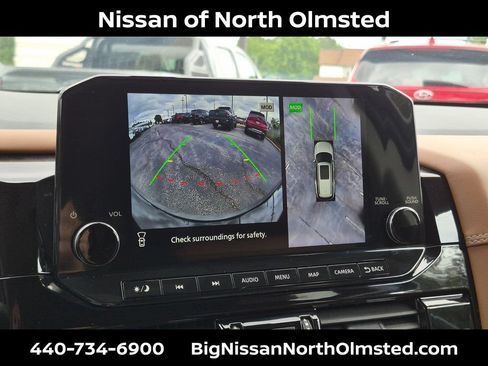 Used 2023 Nissan Pathfinder Platinum w/ Lighting Package (N92) AWD/4WD image 17