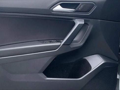 Used 2019 Volkswagen Tiguan SE image 22