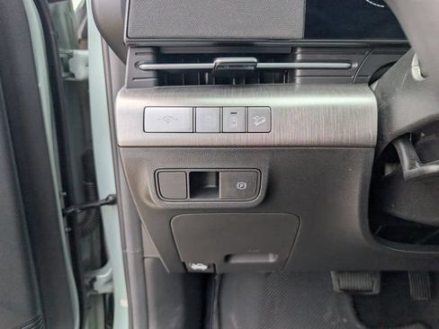 Used 2024 Hyundai Kona SE FWD image 11