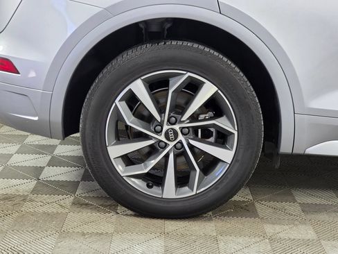 Certified 2023 Audi Q5 2.0T Premium w/ Convenience Package AWD/4WD image 9