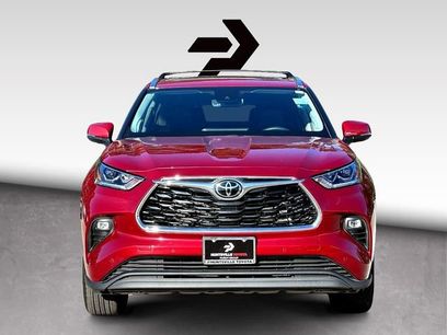 New 2025 Toyota Highlander Limited