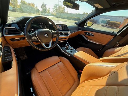Used 2019 BMW 330i xDrive Sedan w/ Convenience Package image 9