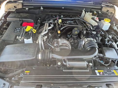 Used 2023 Jeep Gladiator Overland AWD/4WD image 24