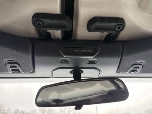 Used 2023 Jeep Wrangler Sport S image 28