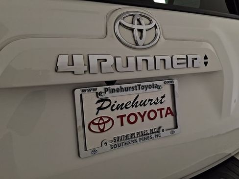 Certified 2020 Toyota 4Runner SR5 Premium w/ Moonroof Package AWD/4WD image 35