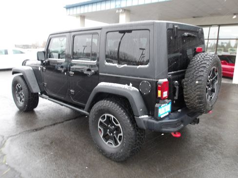 Used 2014 Jeep Wrangler Unlimited Rubicon image 3