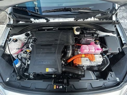 Used 2022 Hyundai Ioniq SE image 40