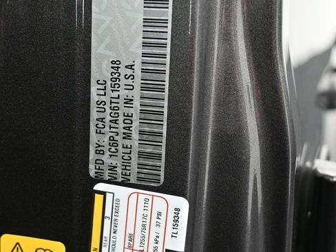 New 2026 Jeep Gladiator Willys image 16