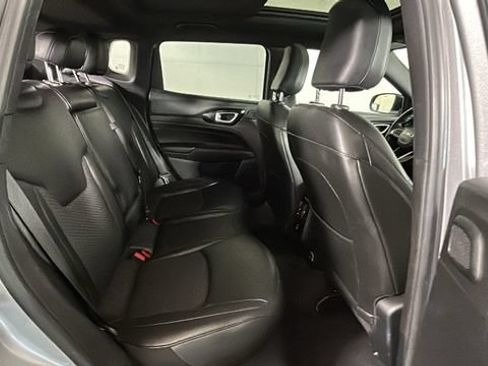 Used 2022 Jeep Compass Latitude w/ Sun and Sound Group AWD/4WD image 29