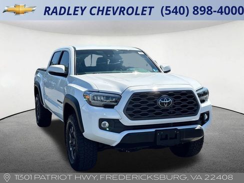 Used 2023 Toyota Tacoma TRD Off-Road AWD/4WD image 32