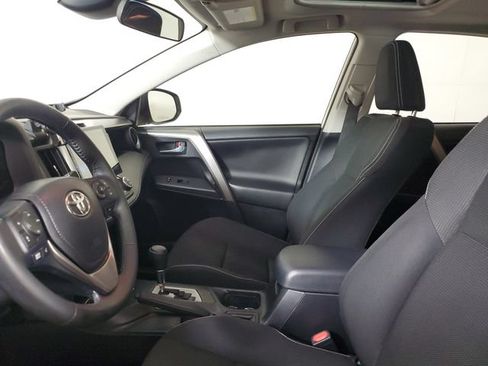 Used 2017 Toyota RAV4 XLE FWD image 22