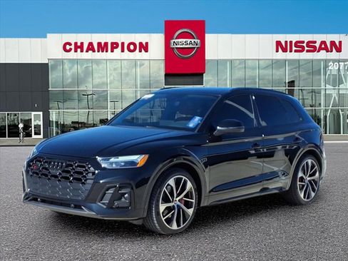 Used 2023 Audi SQ5 Premium Plus w/ Premium Plus Package image 3